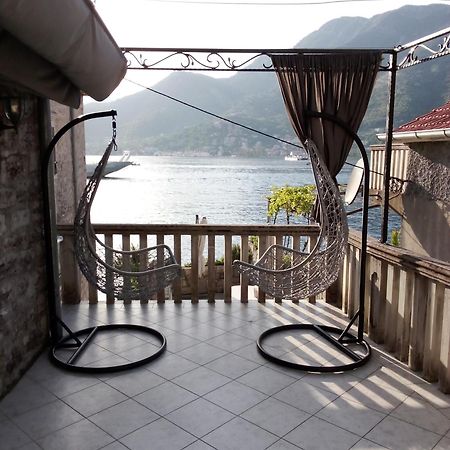 Apartment Aleksandar Tivat Bagian luar foto