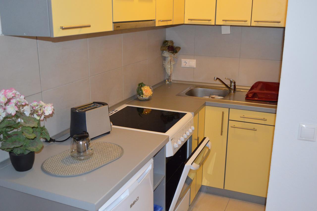 Apartment Aleksandar Tivat Bagian luar foto