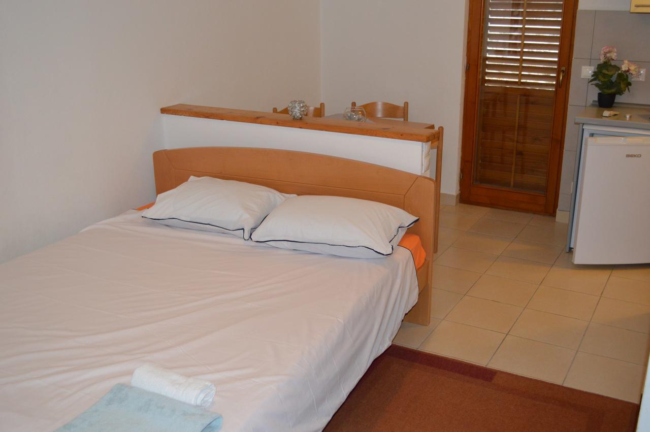 Apartment Aleksandar Tivat Bagian luar foto