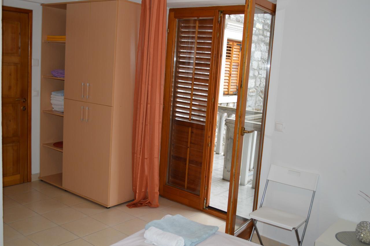Apartment Aleksandar Tivat Bagian luar foto
