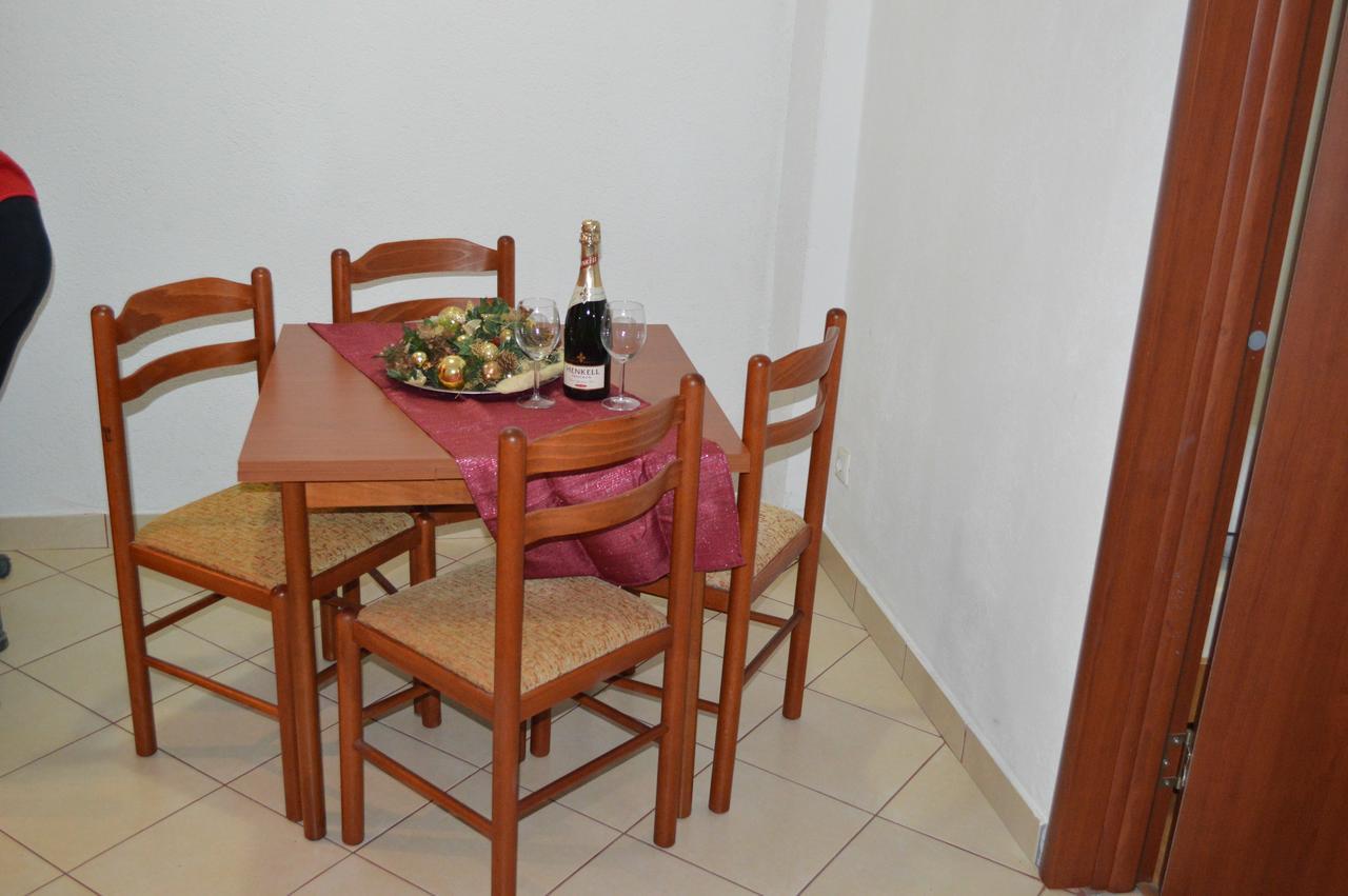 Apartment Aleksandar Tivat Bagian luar foto