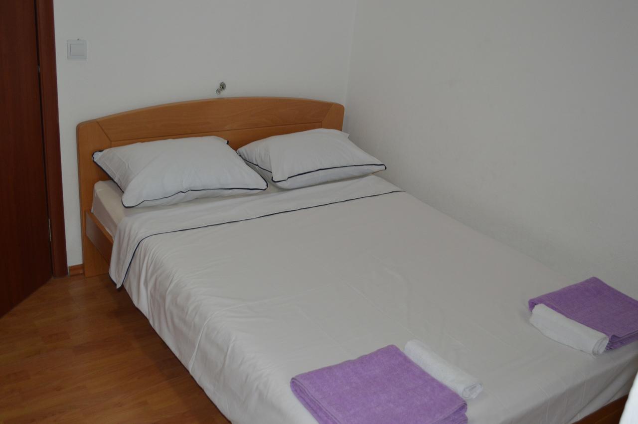 Apartment Aleksandar Tivat Bagian luar foto