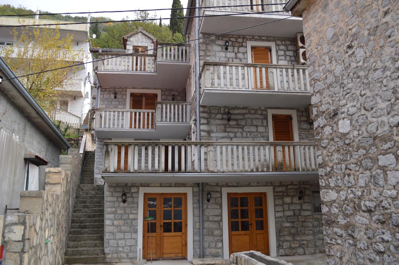 Apartment Aleksandar Tivat Bagian luar foto