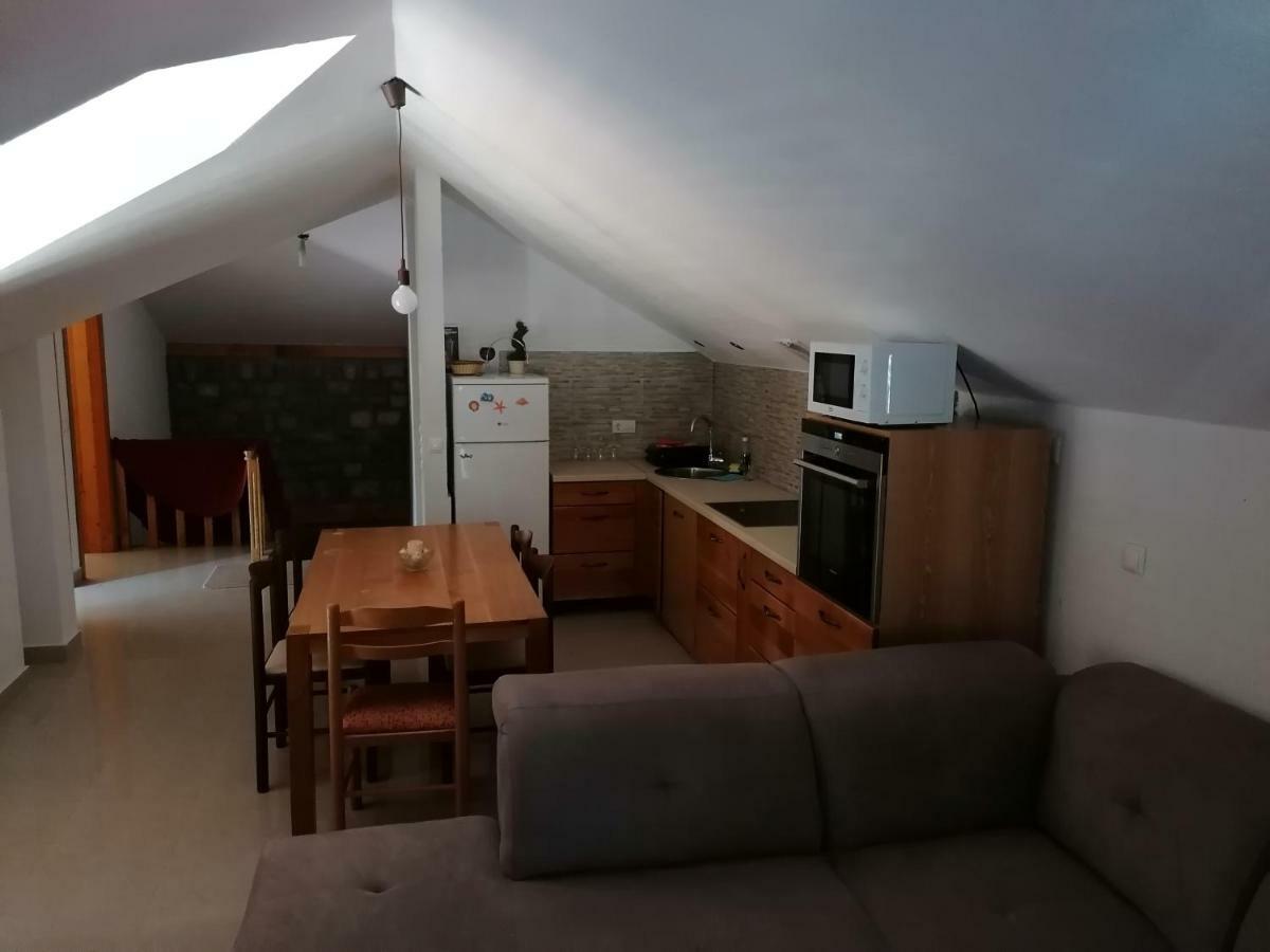 Apartment Aleksandar Tivat Bagian luar foto